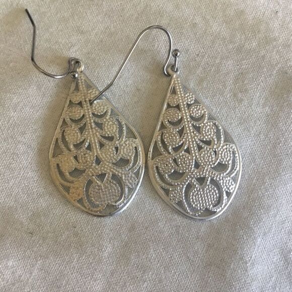 $8 ea or 3/$15. Teardrop Silvertone Earrings - Picture 3 of 9